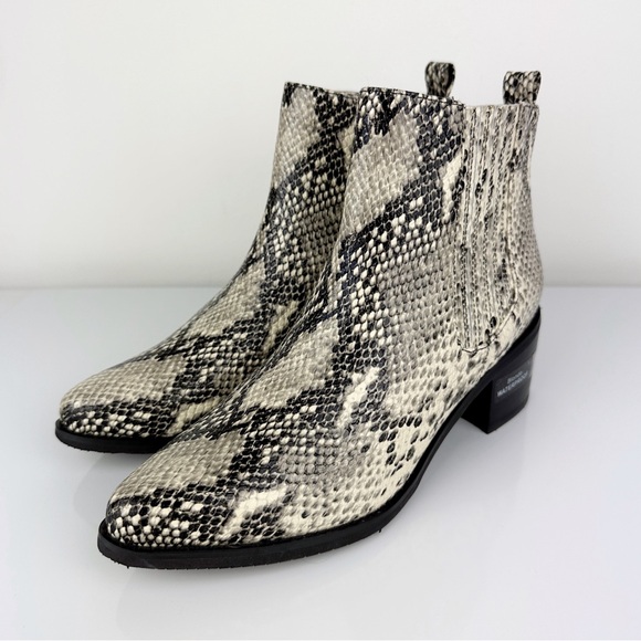 Blondo Women's Elvina Snake Print Leather Ankle Boots Gray Size 8.5 - Picture 6 of 11